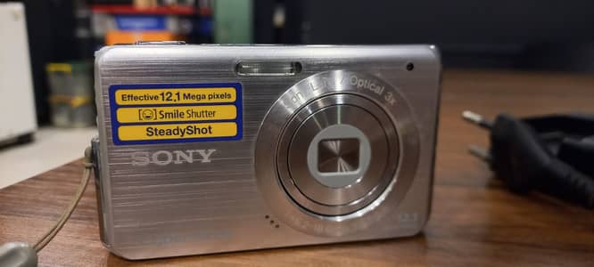 Sony Cyber-shot 12.1MP Digital Camera – Fully Working