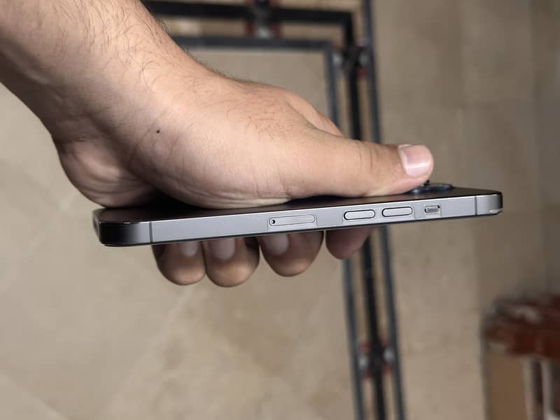 Apple iPhone 13 Pro 1