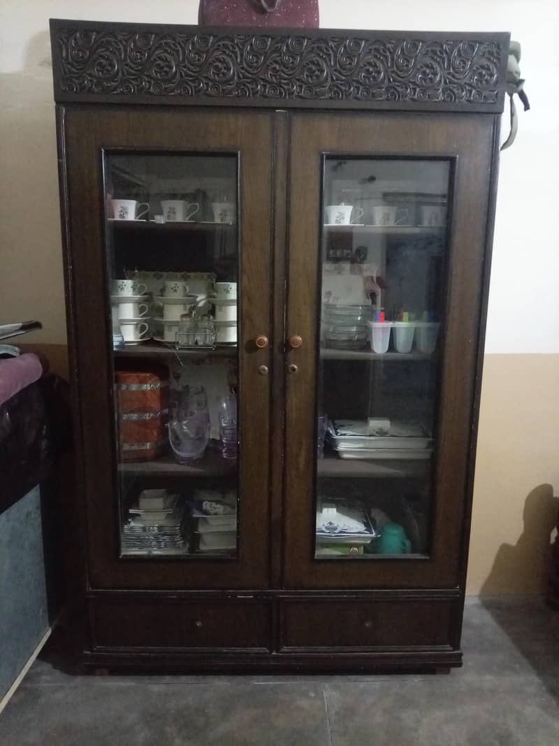 dressing table and showcase 0