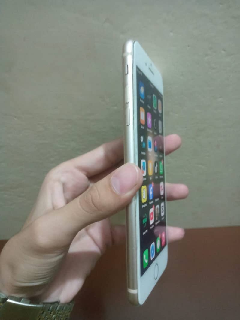Apple iPhone 8 Plus JV 1