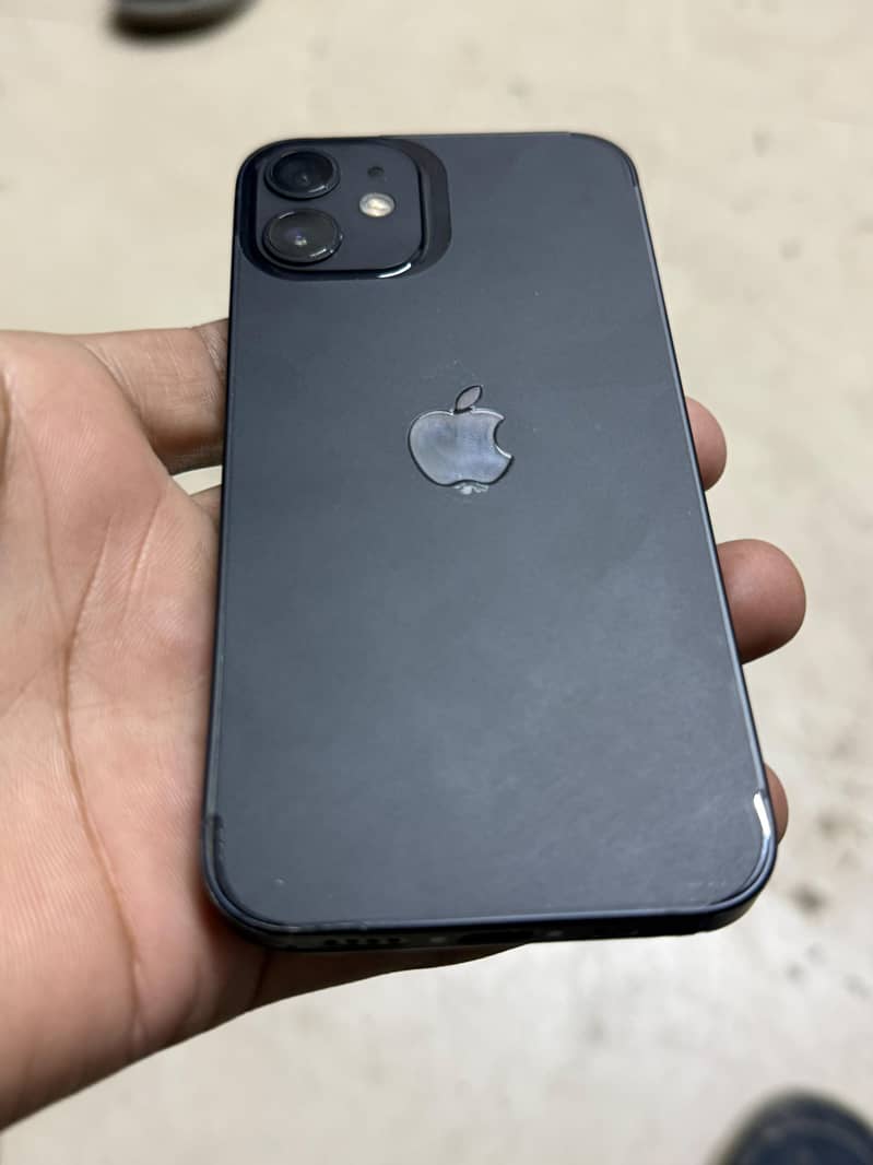 iPhone 12  mini 0