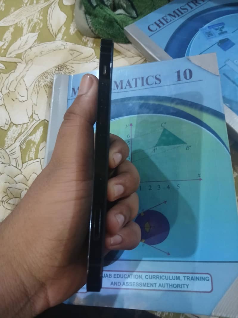Apple iPhone 12 Pro 1