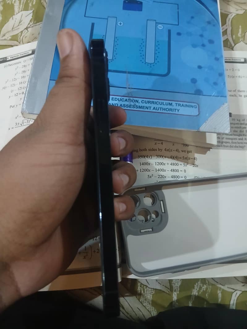 Apple iPhone 12 Pro 3