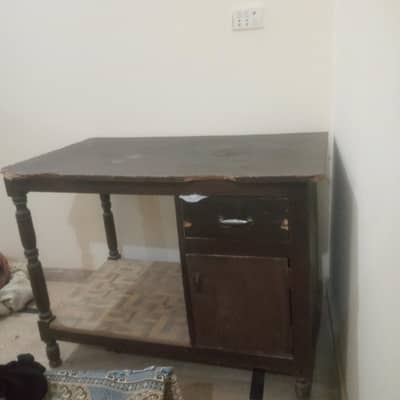 IRON STAND GOOD SHISAM WOOD