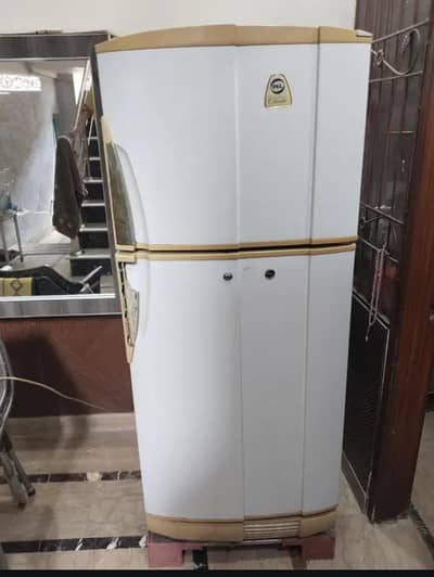 Pel Refrigerator foe sale full size