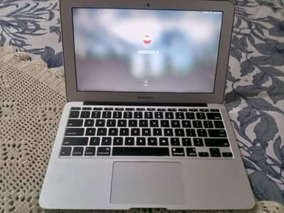 macbook air 2015 model in good condition