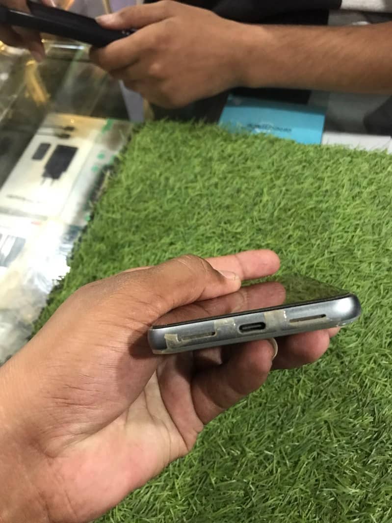 Google Pixel 8 3