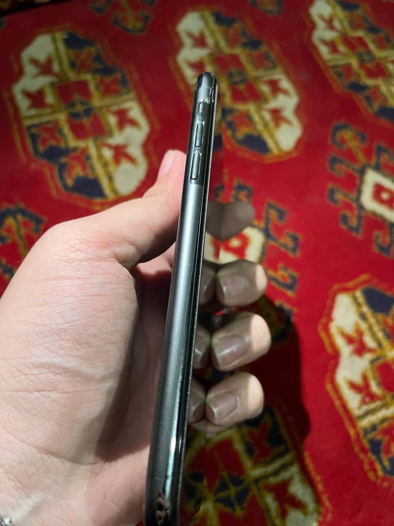 iPhone 11 Pro Max 2