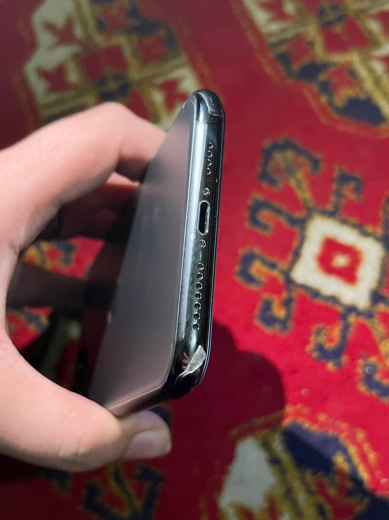 iPhone 11 Pro Max 3