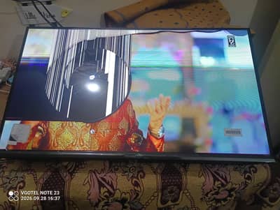 HHaier 32-Inch LED TV – For Sale (Screen Damaged