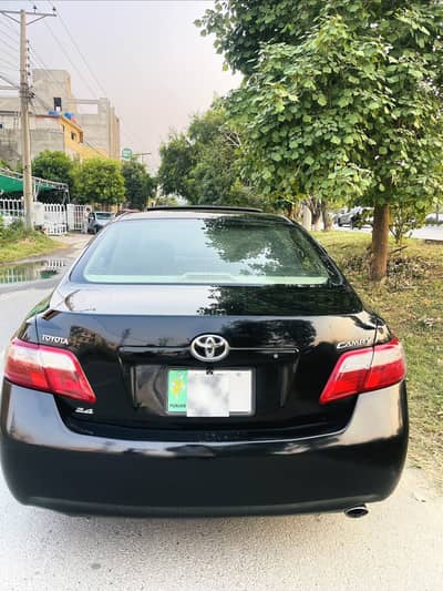Toyota Camry Up-spec Automatic 2.4