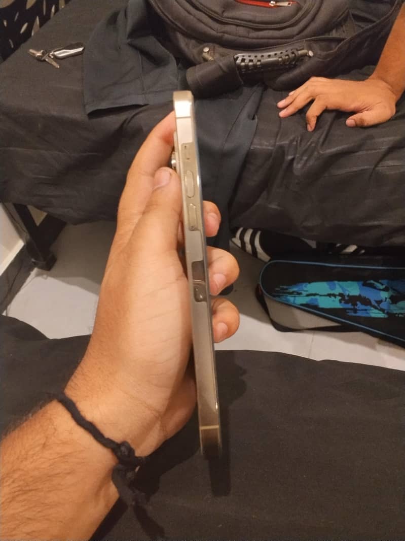 Apple iPhone 14 Pro Max 2