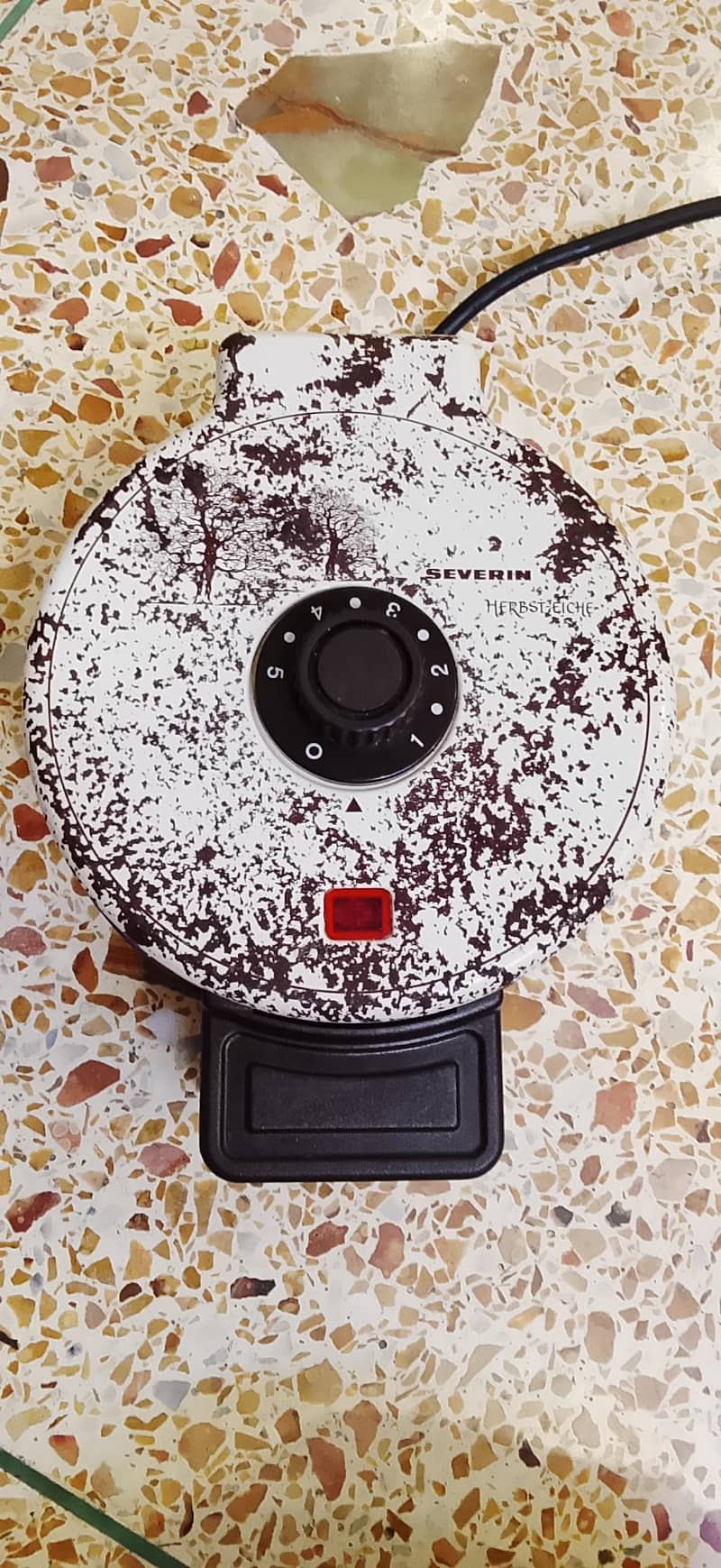 WAFFLE MAKER 3