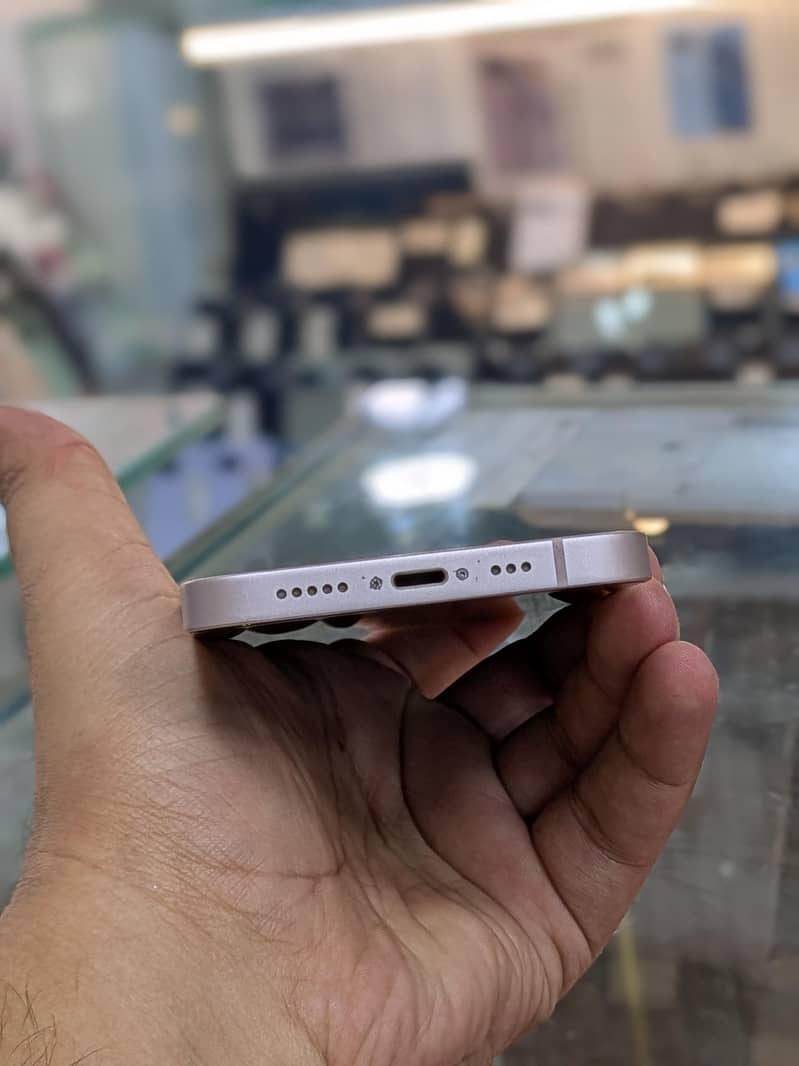 Iphone 13 pink 2