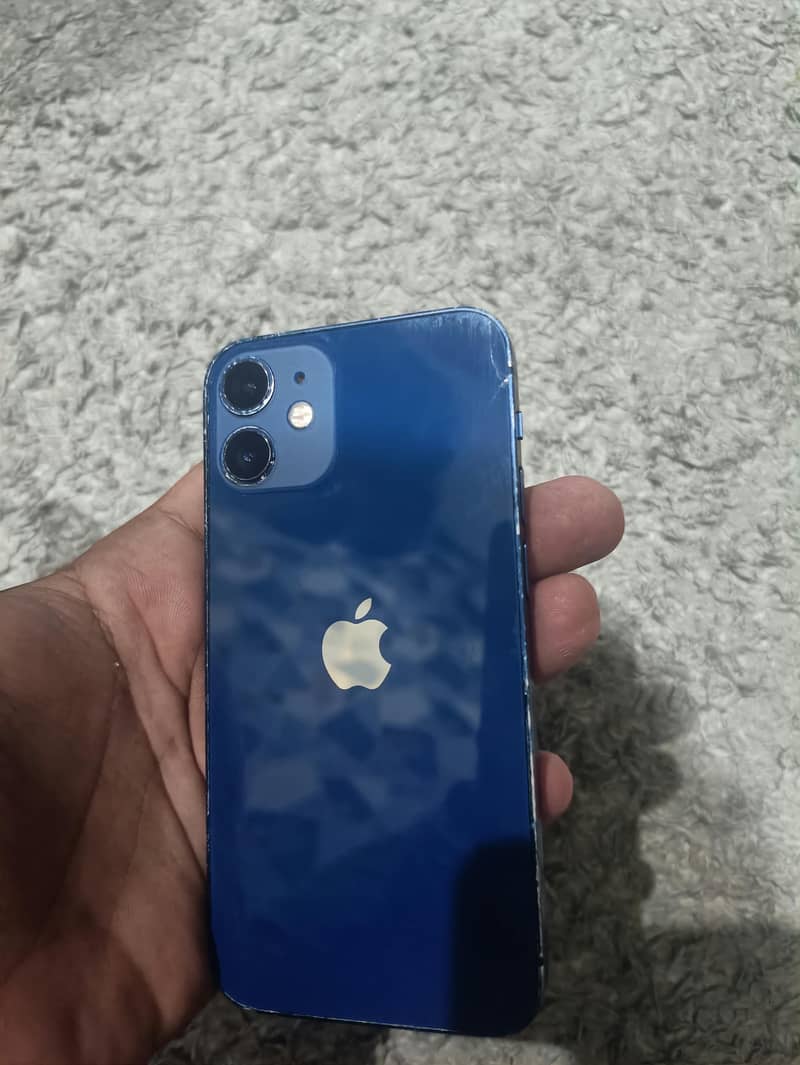 Apple iPhone 12 mini 4