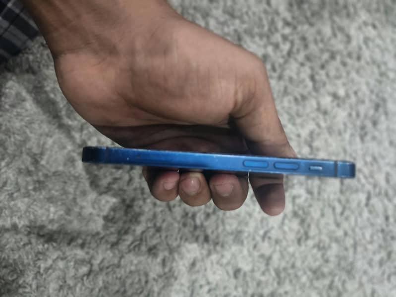 Apple iPhone 12 mini 10