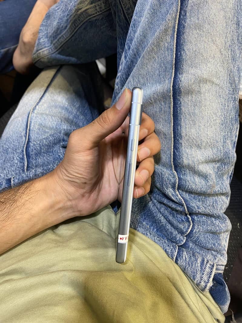 Google Pixel 7a 3