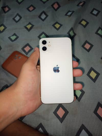 iPhone 11 64 all ok factory unlocked with box