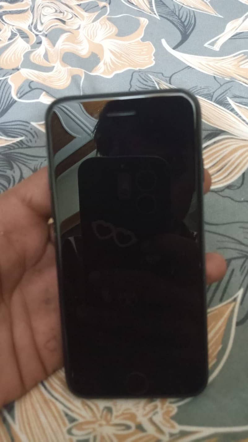 Apple iPhone SE 0