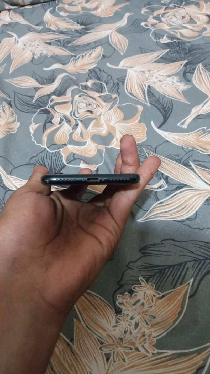 Apple iPhone SE 3