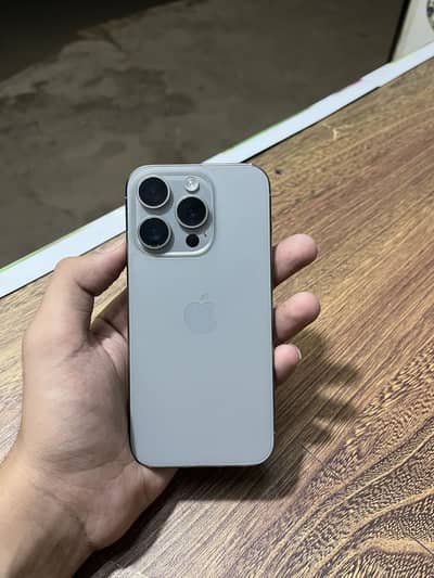Apple iPhone 15 Pro jv