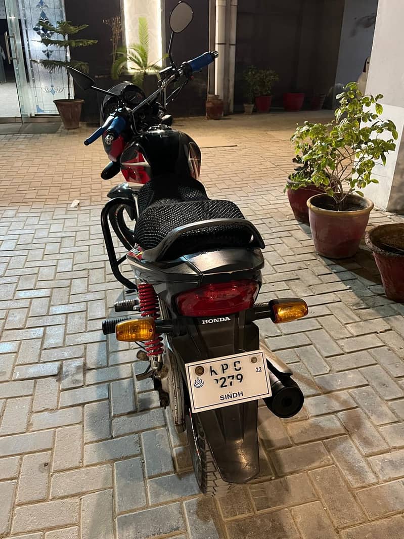 CB 125F 3