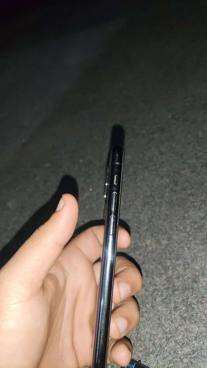 Apple iPhone 11 Pro 1