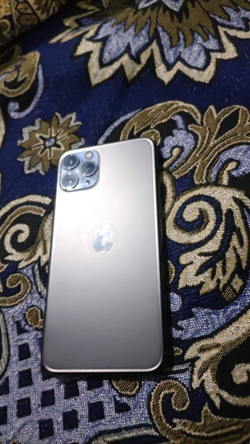Apple iPhone 11 Pro 2