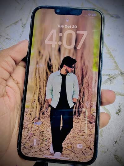 Apple iPhone 13