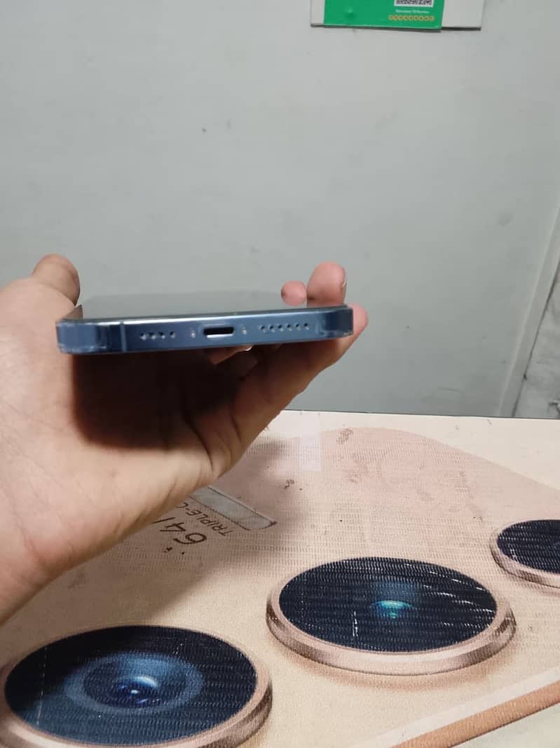 Apple iPhone 13 Pro Max 0