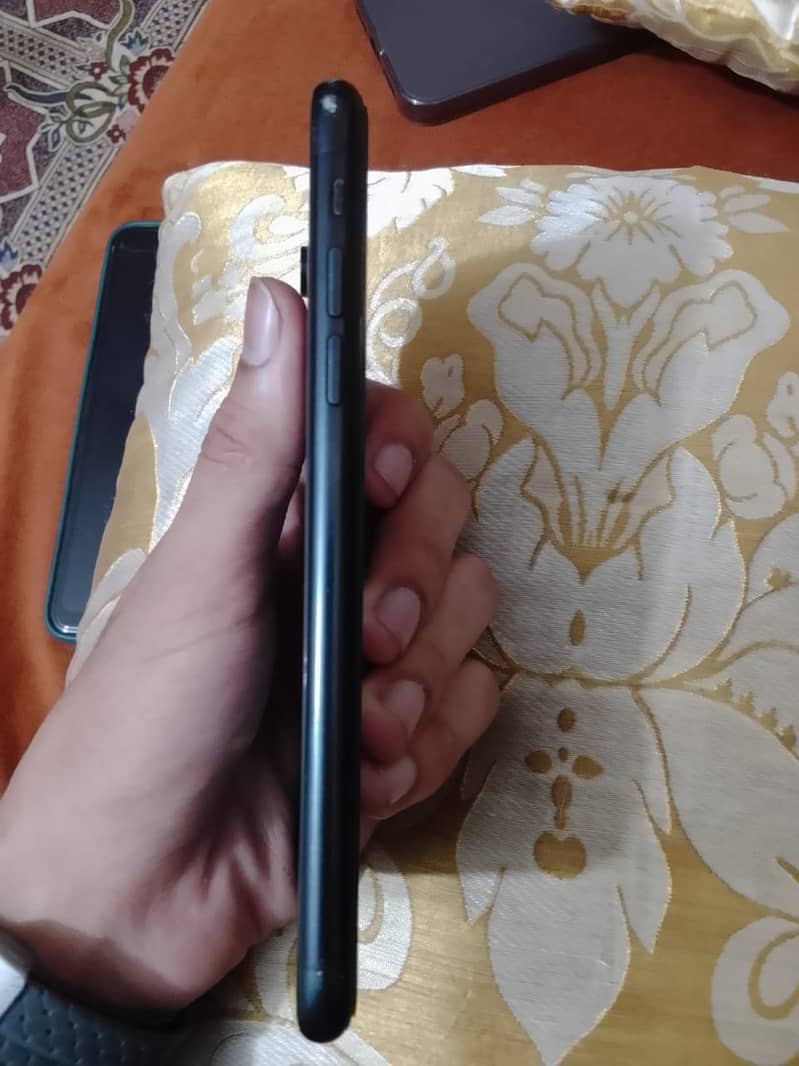 iPhone XR 2