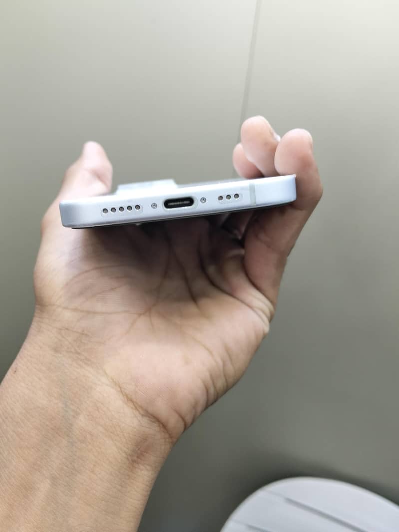 Apple iPhone 15 3