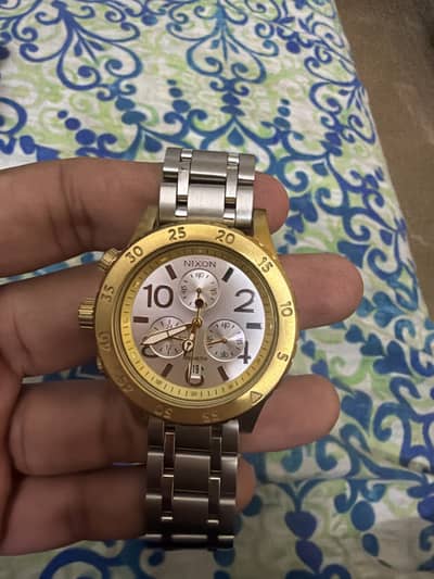 Original  100 percent genuine  Nixon 42-20 Chronograph watch