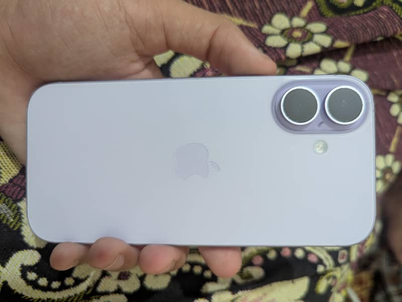 Apple iPhone 17 4