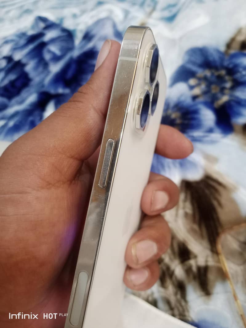 Apple  iphone 12 pro max 2