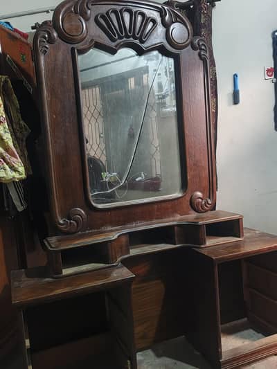 dressing table