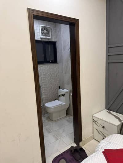 2 BED FLAT Available For RENT In Prime Location Of Bahria Town Lahore