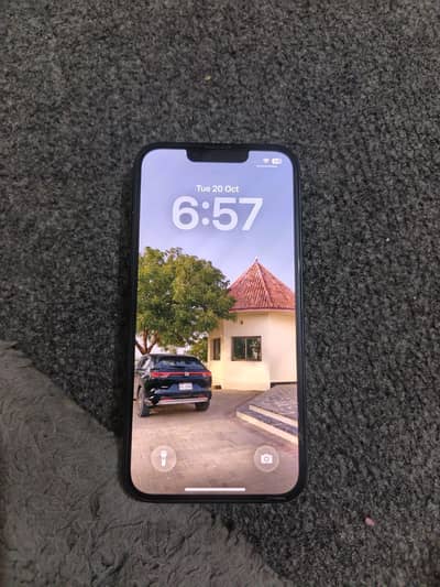 Apple iPhone 13