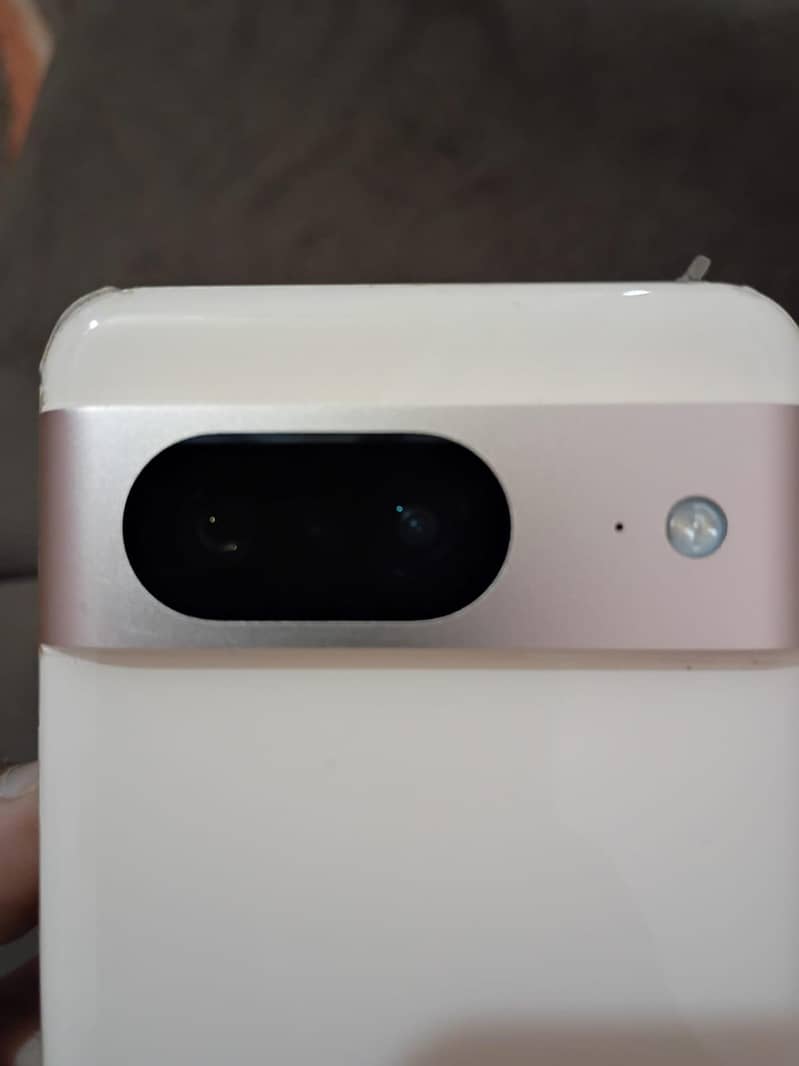 Google Pixel 8 1