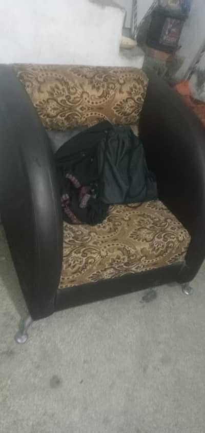 Sofa set for sale in very good condition