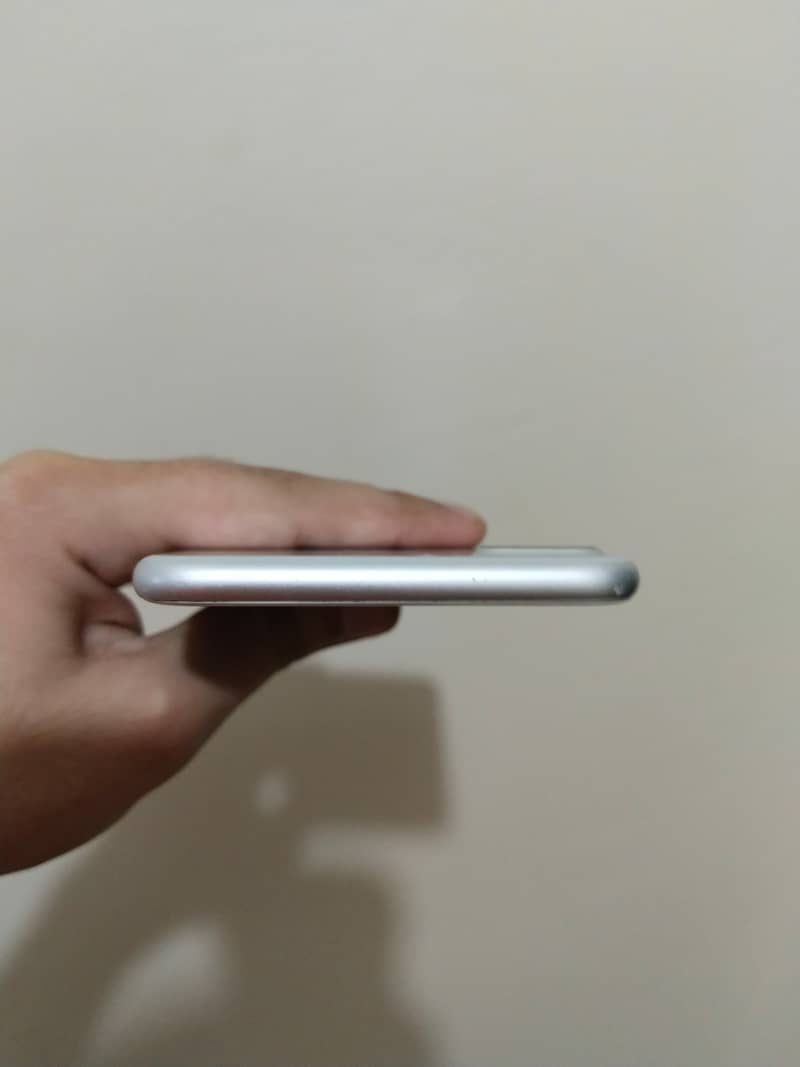 Apple iPhone 7 Plus 8
