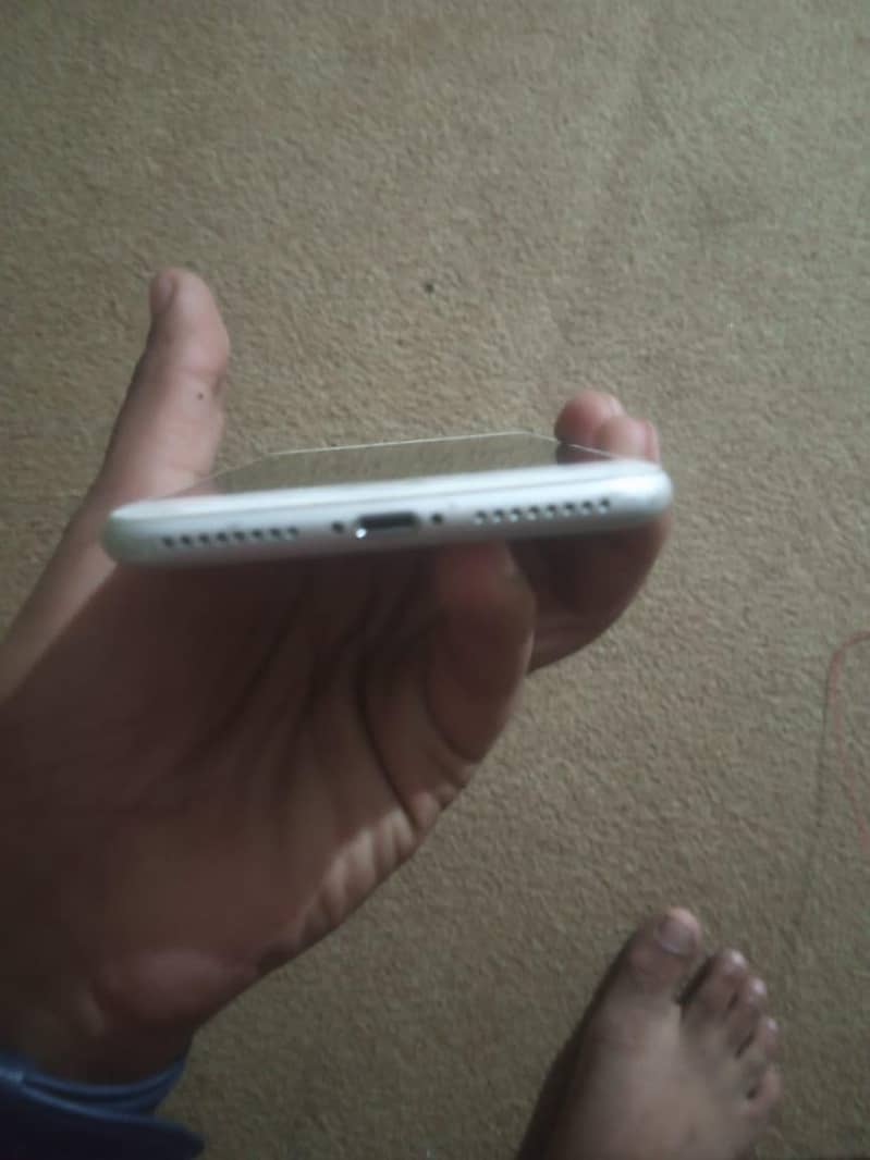 Apple iPhone 8 Plus 7