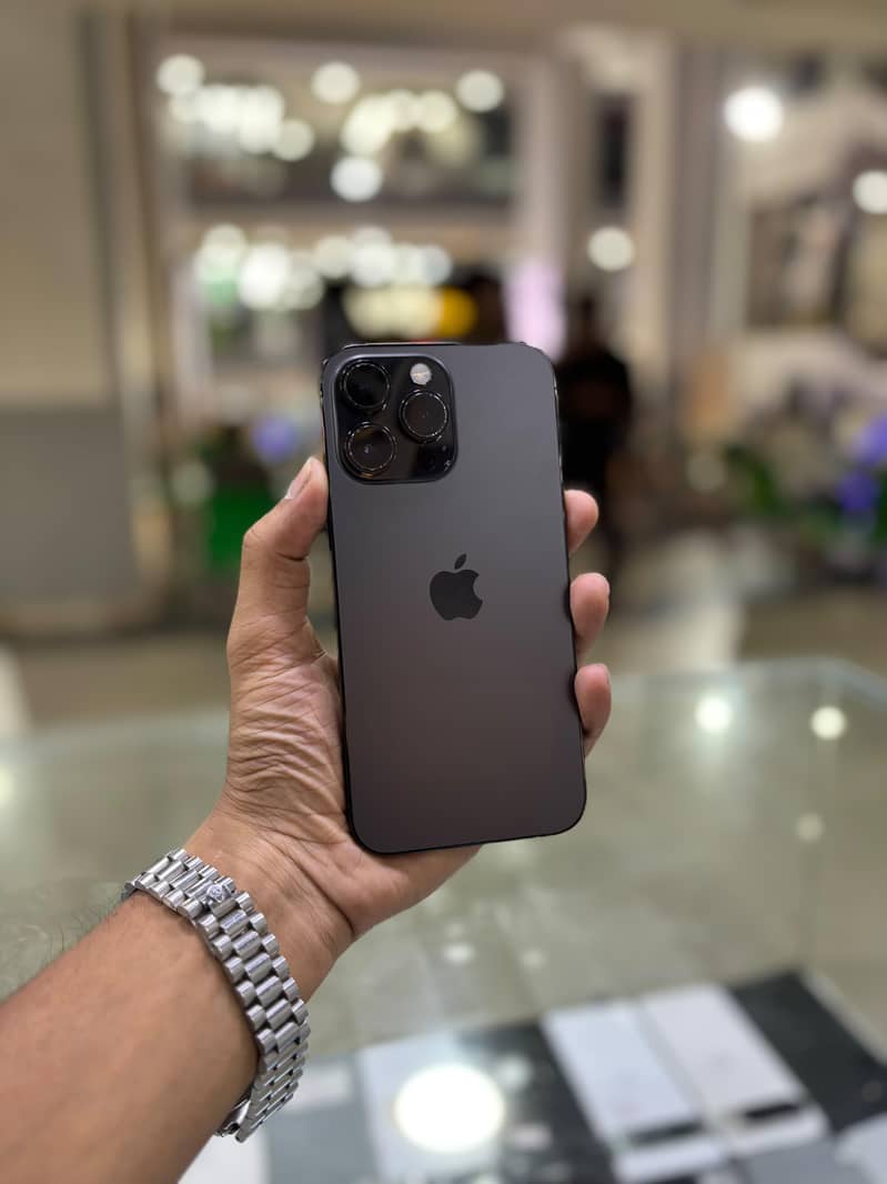 Apple iPhone 14 Pro Max 0