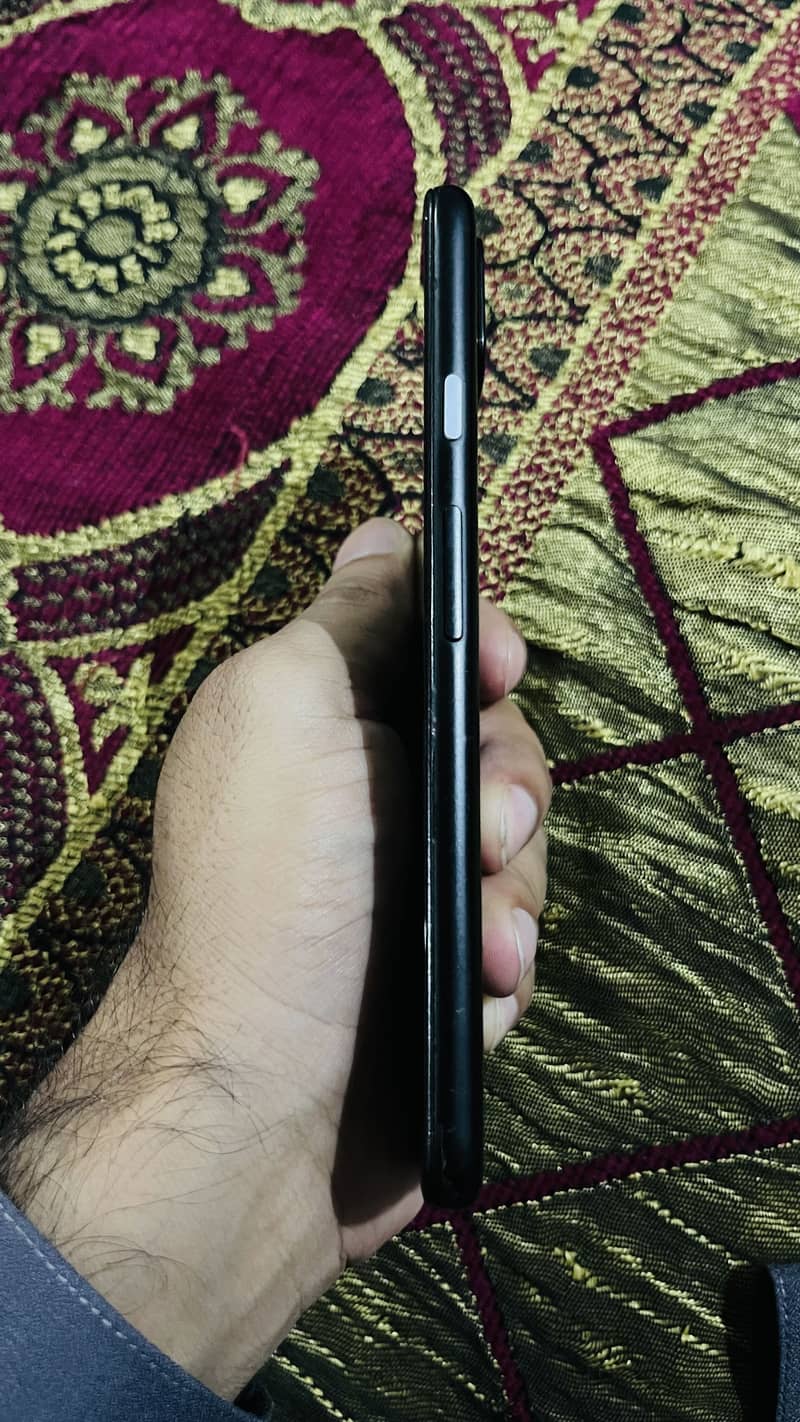 Google Pixel 4a 4