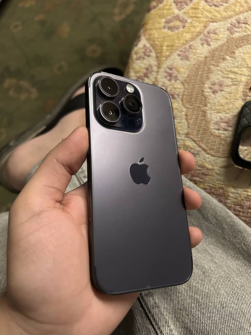 Apple iPhone 14 Pro 0