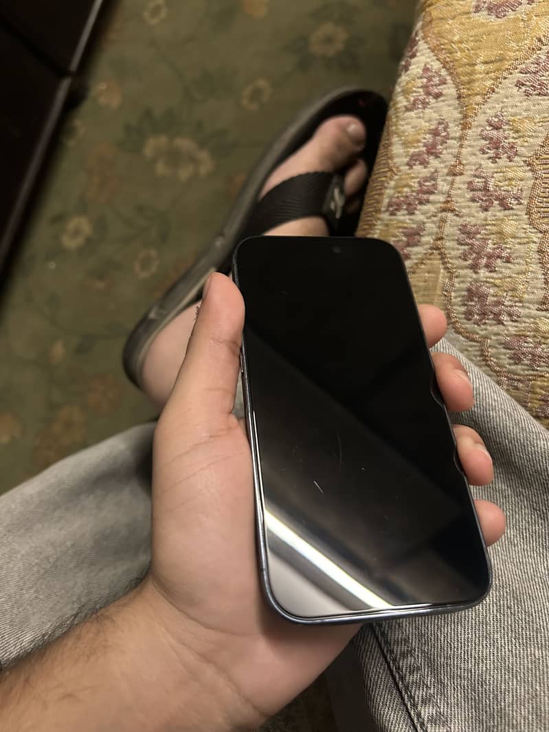Apple iPhone 14 Pro 1