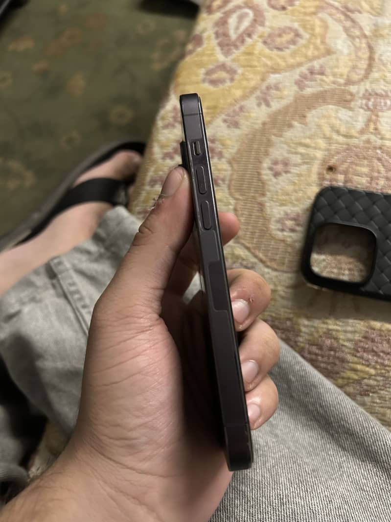 Apple iPhone 14 Pro 4