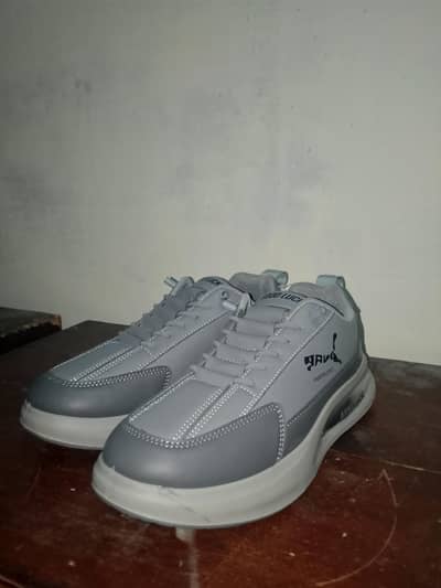 GOOD LUCK SHOES SIZE 39