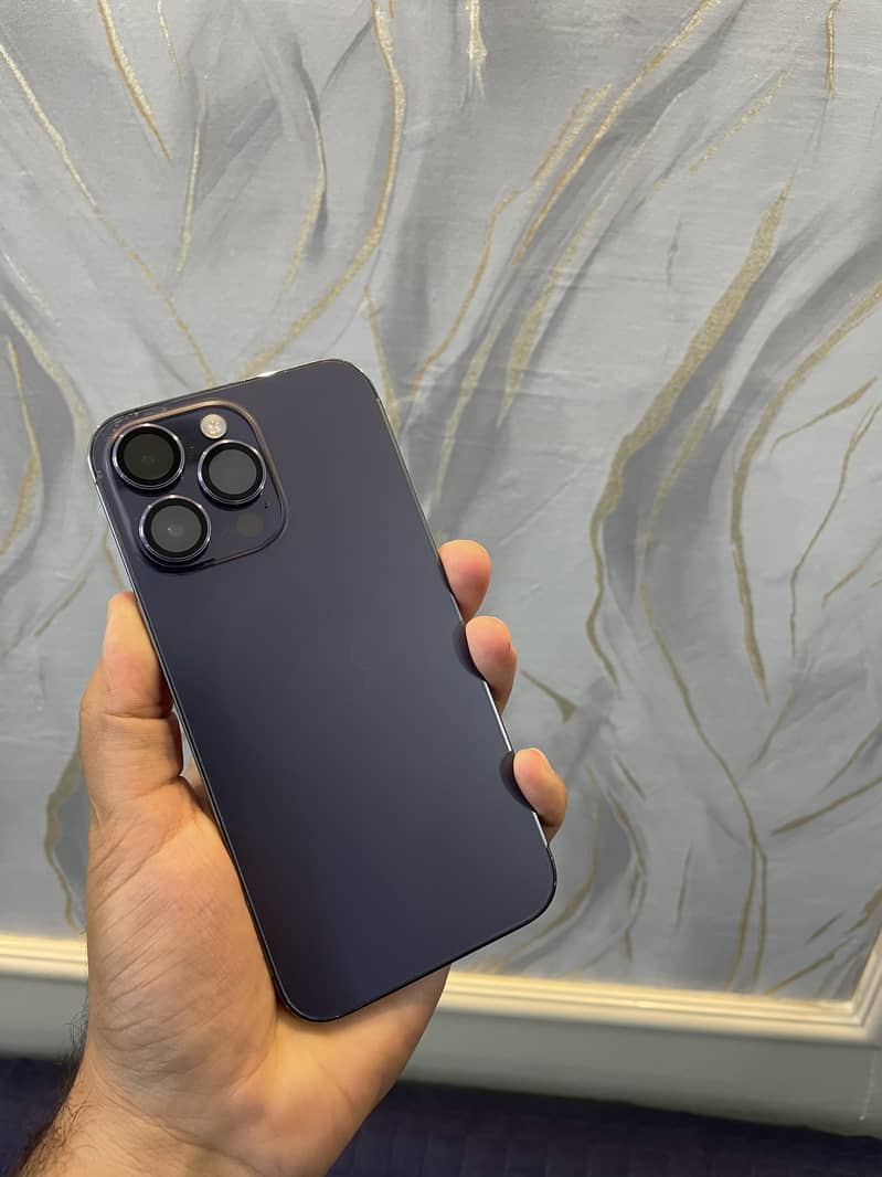 Apple iPhone 14 Pro Max 0
