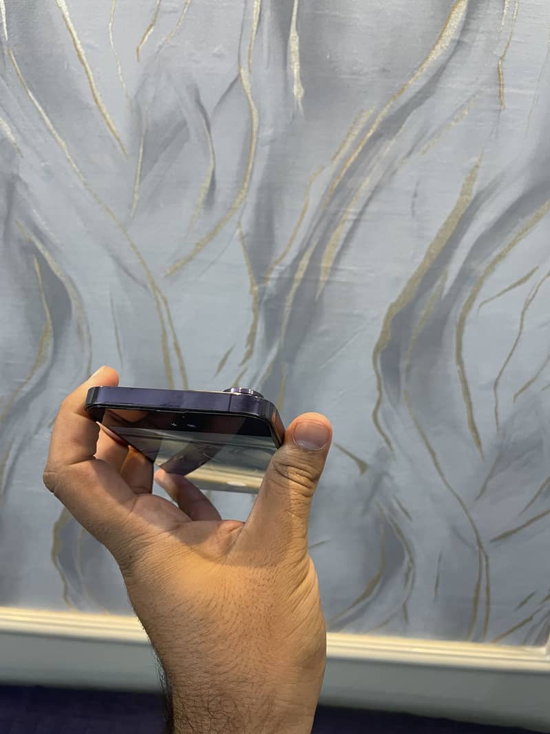 Apple iPhone 14 Pro Max 4